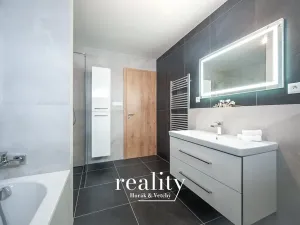 Pronájem bytu 3+kk, Brno, Komárovská, 64 m2