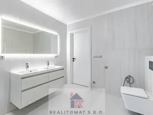 Prodej rodinného domu, Praha - Komořany, Pod lesem, 175 m2