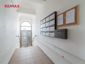 Pronájem bytu 2+kk, Plzeň, Skvrňanská, 37 m2