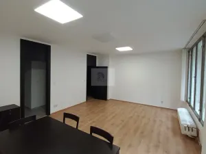 Pronájem kanceláře, Praha - Nové Město, V jámě, 125 m2