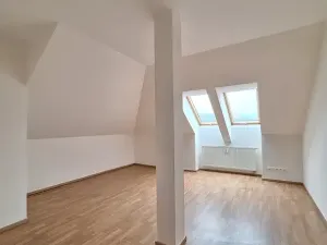 Pronájem bytu 3+kk, Praha, Podbělohorská, 105 m2