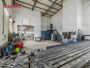 Prodej výrobních prostor, Neuměř, 405 m2
