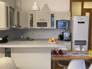 Pronájem bytu 2+kk, Praha - Prosek, Valečovská, 68 m2