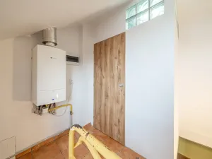 Prodej bytu 3+1, Olomouc, Chválkovická, 92 m2