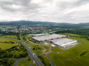 Pronájem skladu, Ostrov, 10000 m2