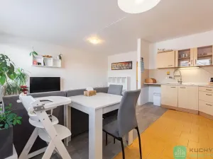 Prodej bytu 3+1, Dubí, Koněvova, 69 m2