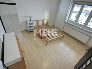 Pronájem rodinného domu, Závada, 160 m2