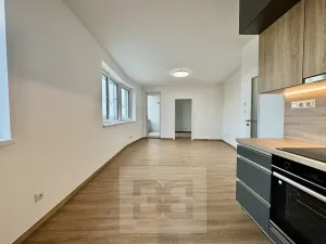 Pronájem bytu 2+kk, Znojmo, Tovární, 50 m2