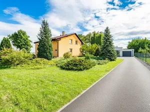 Prodej vícegeneračního domu, Jenštejn, 200 m2