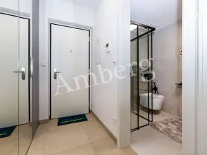 Pronájem bytu 1+kk, Praha - Karlín, Křižíkova, 32 m2