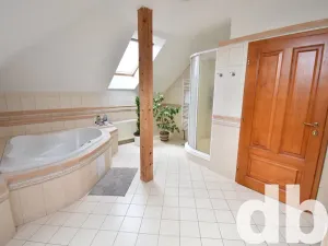 Prodej rodinného domu, Sadov, 366 m2