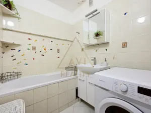 Prodej bytu 3+1, Praha - Prosek, Vysočanská, 74 m2