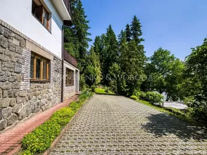 Prodej ubytování, Mnichovice, Nad rybníkem, 312 m2