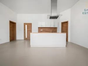 Pronájem bytu 3+kk, Holešov, nám. Dr. E. Beneše, 121 m2