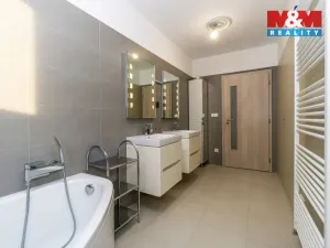 Prodej rodinného domu, Rohovládova Bělá, 287 m2