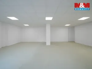 Pronájem obchodního prostoru, Hronov - Zbečník, 780 m2