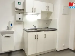 Pronájem obchodního prostoru, Tanvald, Krkonošská, 180 m2