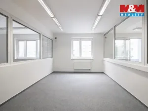 Pronájem kanceláře, Praha - Hostivař, Na Plískavě, 401 m2