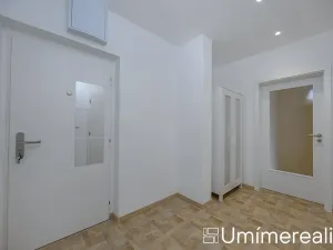 Pronájem bytu 2+1, Praha - Veleslavín, Na okraji, 55 m2