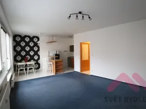 Pronájem bytu 1+kk, Praha - Vysočany, bratří Dohalských, 43 m2