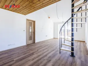 Prodej bytu 3+kk, Svoboda nad Úpou, Nádražní, 65 m2