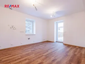 Prodej bytu 2+kk, Svoboda nad Úpou, Nádražní, 54 m2