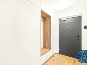 Pronájem bytu 1+kk, Praha - Vysočany, Fafkových, 35 m2