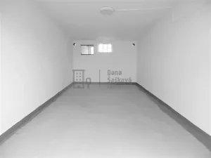 Pronájem garáže, Jindřichův Hradec, Jarošovská, 20 m2