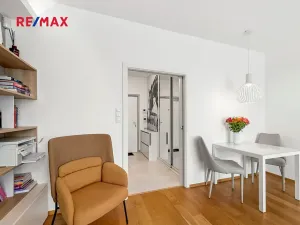 Prodej bytu 3+kk, Praha - Hrdlořezy, Učňovská, 71 m2