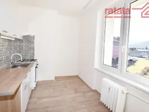 Pronájem bytu 2+1, Klášterec nad Ohří, Václava Řezáče, 57 m2