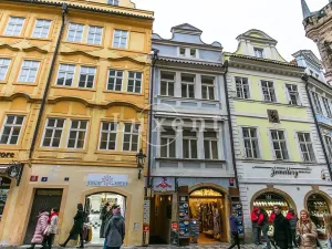 Pronájem bytu 1+kk, Praha - Malá Strana, Mostecká, 35 m2