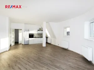 Prodej činžovního domu, Ústí nad Labem, náměstí Prokopa Velikého, 576 m2