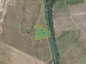 Prodej podílu pole, Hlavenec, 21948 m2