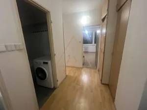 Pronájem bytu 2+kk, Praha - Žižkov, Na Jarově, 42 m2