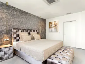 Prodej bytu 4+1, Praha - Stodůlky, Petržílkova, 506 m2