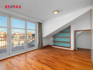 Prodej bytu 3+kk, Praha - Holešovice, Dobrovského, 107 m2