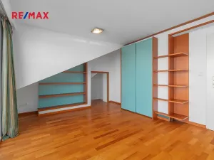 Prodej bytu 3+kk, Praha - Holešovice, Dobrovského, 107 m2