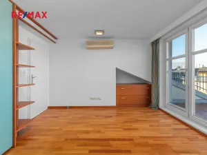 Prodej bytu 3+kk, Praha - Holešovice, Dobrovského, 107 m2