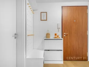 Prodej bytu 2+kk, Praha - Modřany, Vrátnická, 51 m2