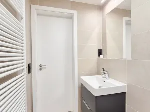 Prodej bytu 2+kk, Praha - Hlubočepy, Benešova, 52 m2