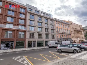 Pronájem bytu 2+kk, Praha - Karlín, Křižíkova, 79 m2