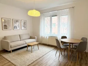 Prodej bytu 1+1, Praha - Holešovice, Stupkova, 55 m2