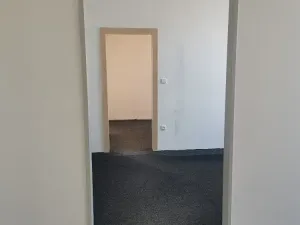 Pronájem obchodního prostoru, Hradec Králové, Vážní, 17 m2