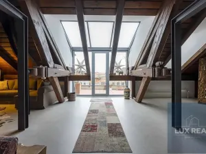 Prodej atypického bytu, Mikulov, Komenského, 164 m2