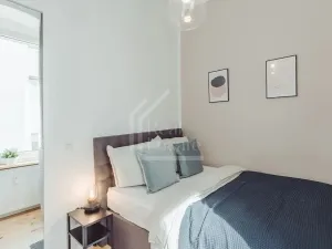 Pronájem bytu 2+kk, Praha, Pernerova, 65 m2