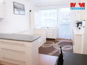 Prodej bytu 2+kk, Praha - Horní Měcholupy, Hornoměcholupská, 45 m2