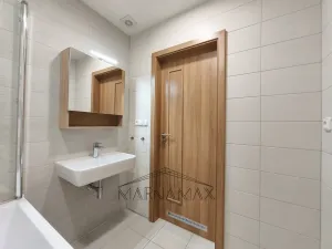 Prodej bytu 3+1, Chomutov, Šafaříkova, 72 m2