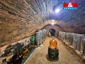 Prodej vinného sklepa, Perná, 125 m2