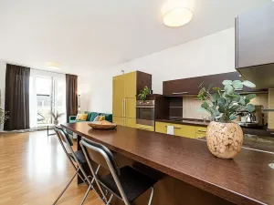 Pronájem bytu 2+kk, Praha - Řeporyje, Wiesenthalova, 59 m2