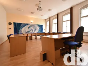 Pronájem kanceláře, Karlovy Vary, T. G. Masaryka, 75 m2